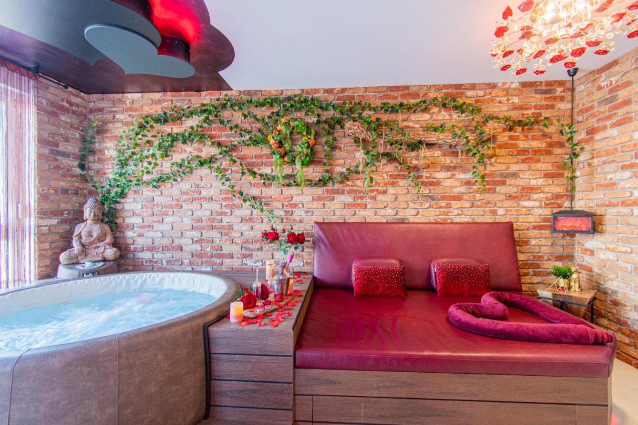Jacuzzi - Love - Bdsm - Extra Luxury - Ev Chargger - Valentine'S Day - Red Room - Flexible Selfcheckins 28 자그레브 외부 사진