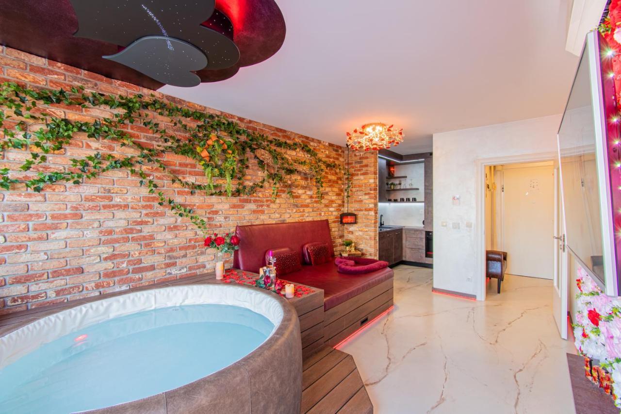 Jacuzzi - Love - Bdsm - Extra Luxury - Ev Chargger - Valentine'S Day - Red Room - Flexible Selfcheckins 28 자그레브 외부 사진