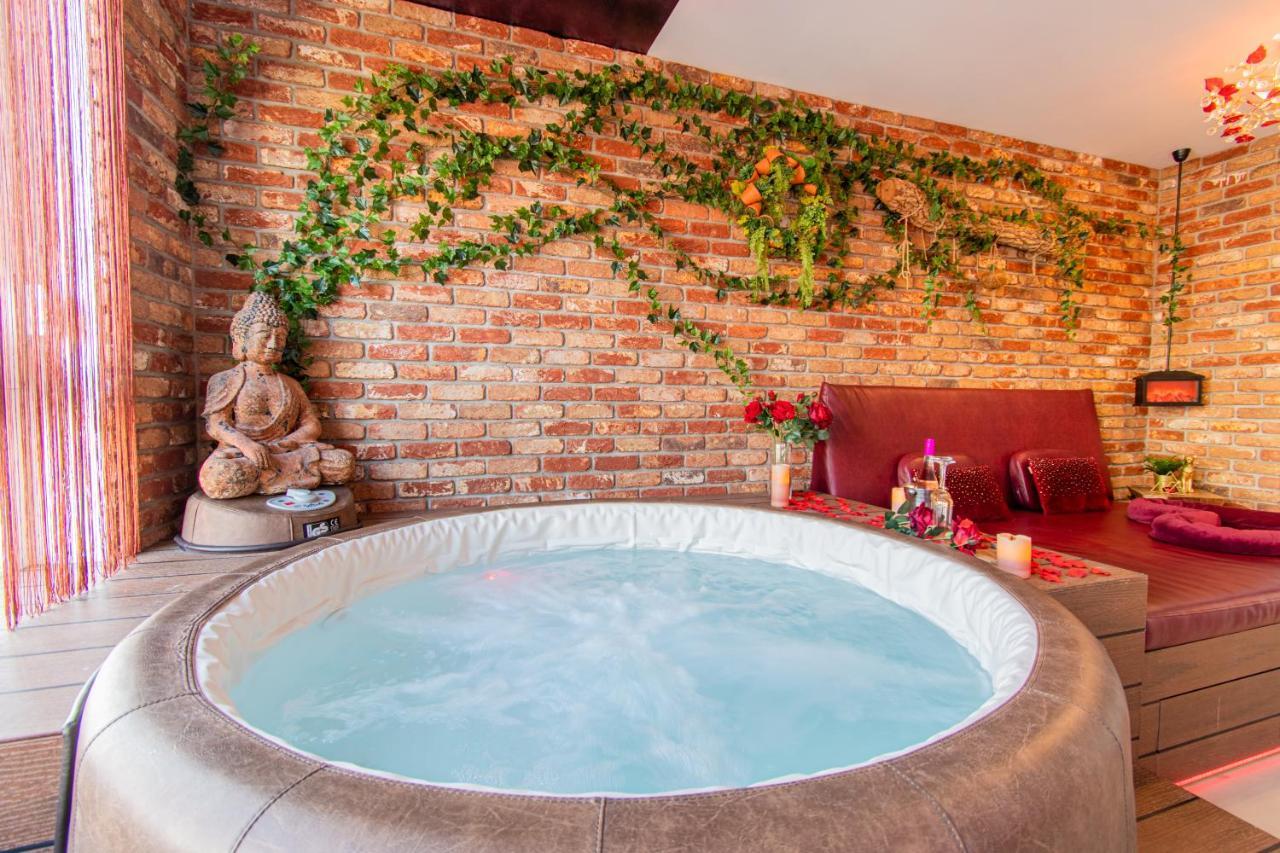 Jacuzzi - Love - Bdsm - Extra Luxury - Ev Chargger - Valentine'S Day - Red Room - Flexible Selfcheckins 28 자그레브 외부 사진