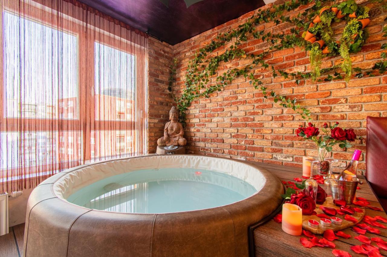 Jacuzzi - Love - Bdsm - Extra Luxury - Ev Chargger - Valentine'S Day - Red Room - Flexible Selfcheckins 28 자그레브 외부 사진