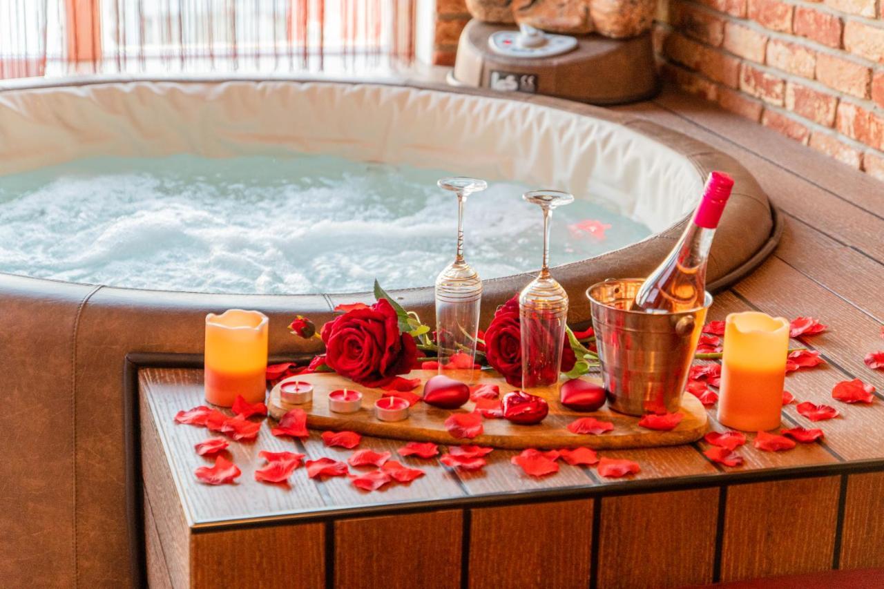 Jacuzzi - Love - Bdsm - Extra Luxury - Ev Chargger - Valentine'S Day - Red Room - Flexible Selfcheckins 28 자그레브 외부 사진